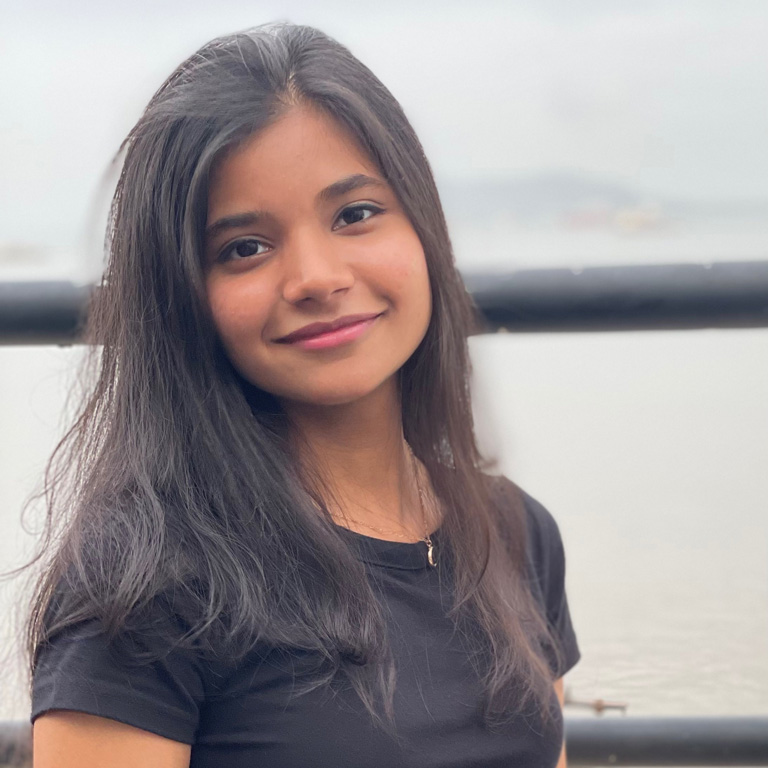 Ria Vavhal's headshot.